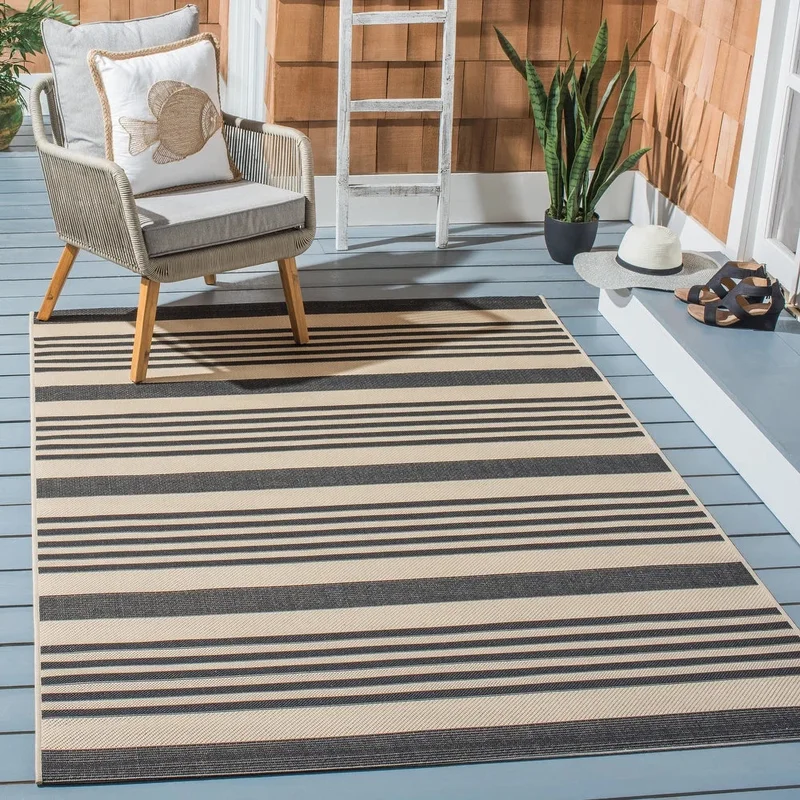 SAFAVIEH Courtyard Charmaine Indoor/ Outdoor Area Rug - 5'3" x 7'7" - Black/Bone