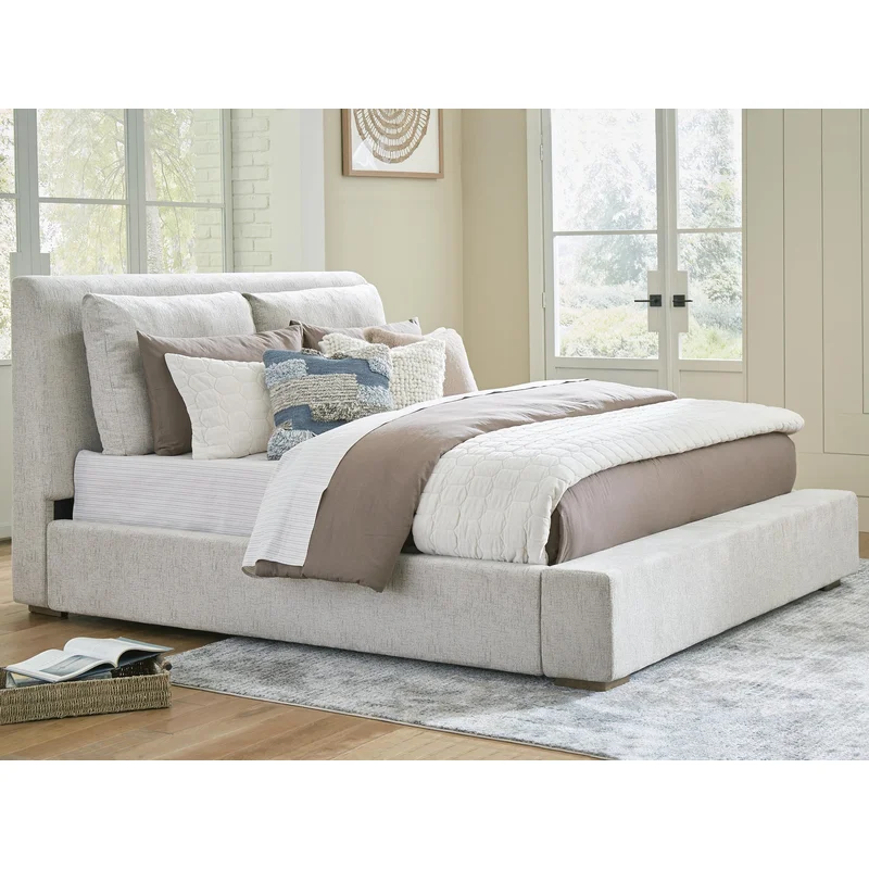 Cabalynn Upholstered Bed
