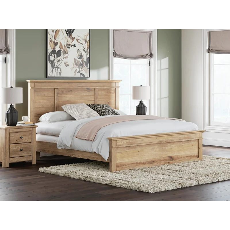 Makidern King Panel Bed