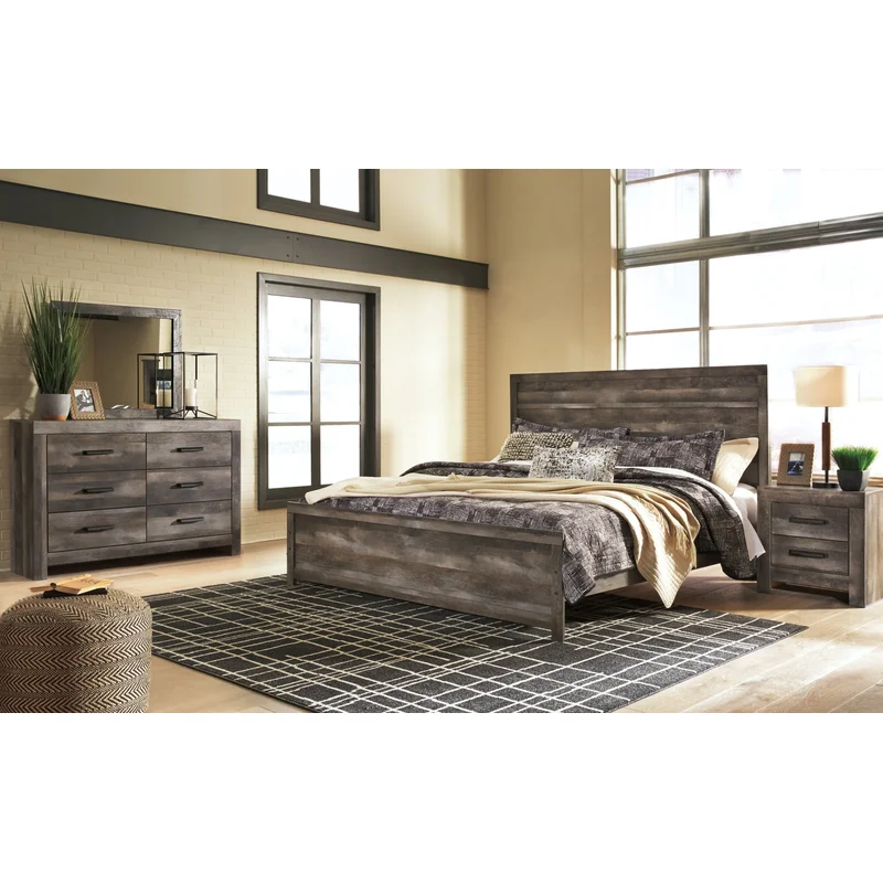 Wynnlow King Panel Bed with Mirrored Dresser and Nightstand