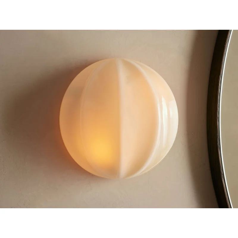 Agnes Clamshell Sconce