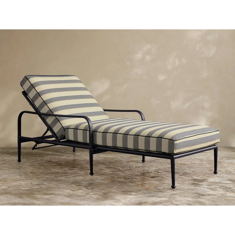 Surrey Outdoor Chaise
