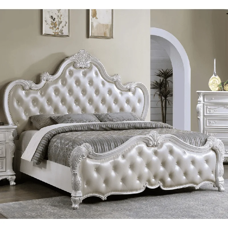 Ventresca Traditional Queen Bed in Pearl White